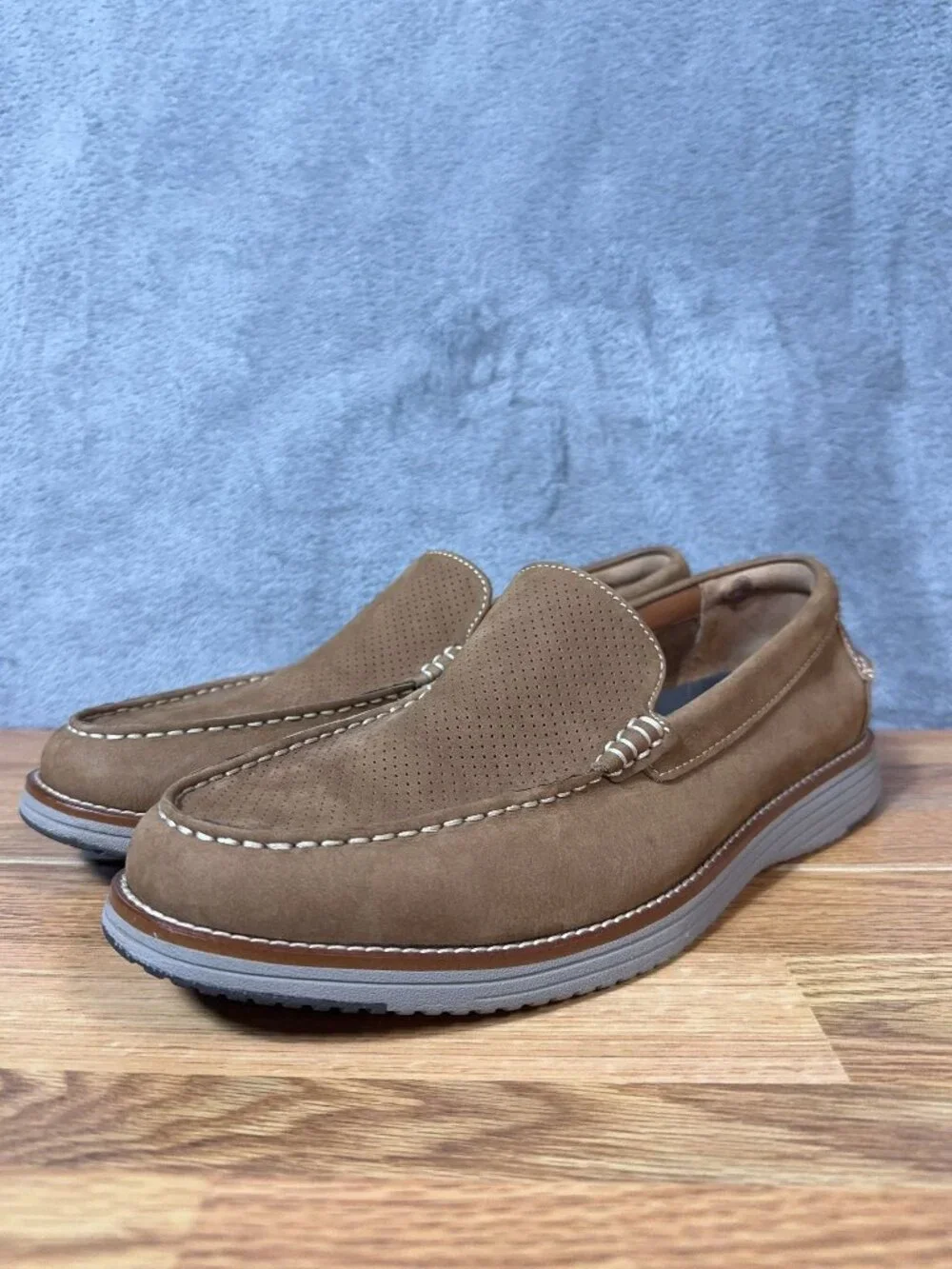 Johnston & Murphy Upton Perfed Venetian Loafer Men's 12M Snuff Nubuck Slip On